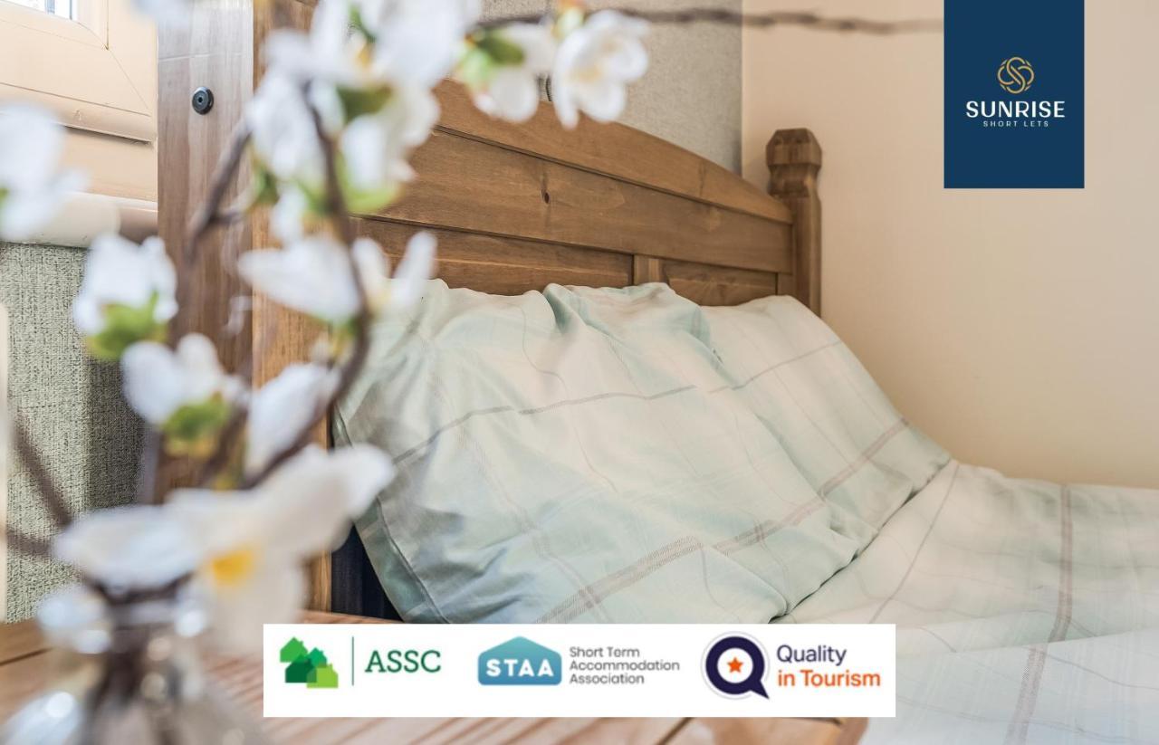 The Law, Has 4 Rooms With Tvs, 2 Bathrooms, Central, Free Parking, Fully Equipped, Contractor And Trades Favourite, 5 Mins To Centre - Long Stays, Invoice And Reduced Price Are Only Via Sunrise Short Lets Данді Екстер'єр фото