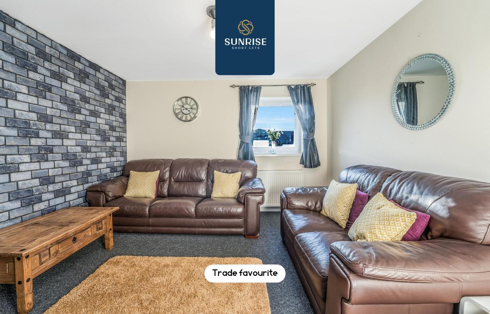The Law, Has 4 Rooms With Tvs, 2 Bathrooms, Central, Free Parking, Fully Equipped, Contractor And Trades Favourite, 5 Mins To Centre - Long Stays, Invoice And Reduced Price Are Only Via Sunrise Short Lets Данді Екстер'єр фото